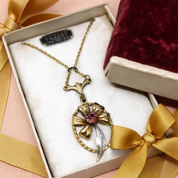 Vintage Cheever Tweedy Pendant Necklace 10KT GF Signed in Original Box - Hey Viv - Picture 2 of 8